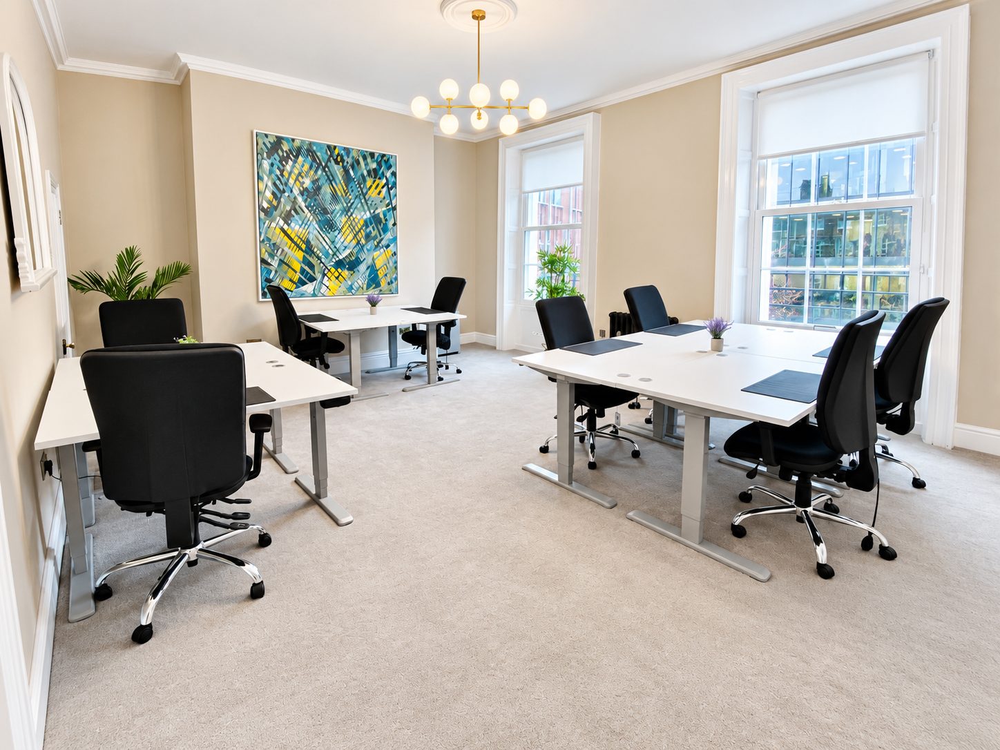 Suite 14 photo 2